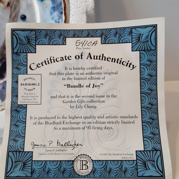 Bradford collector plate Garden Gifts [ BUNDLE OF JOY ] - Picture 3 of 8